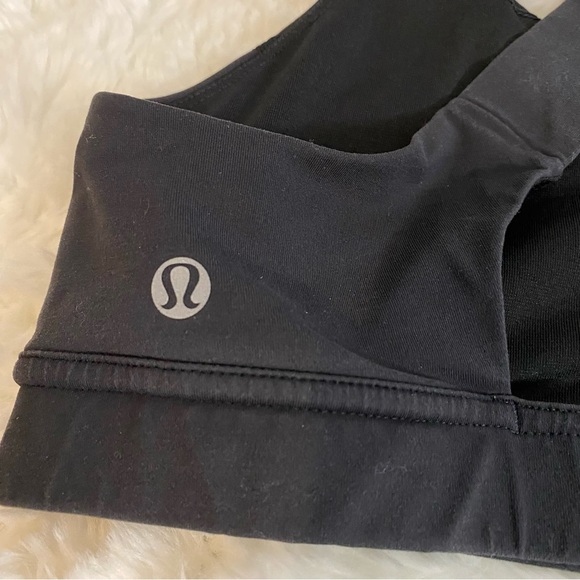Lululemon Black Yoga Sports Bra Size 10 Medium Large - Picture 3 of 6